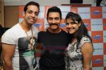 Aamir Khan visits Radio City in Bandra, Mumbai on 23rd June 2011 (20).JPG